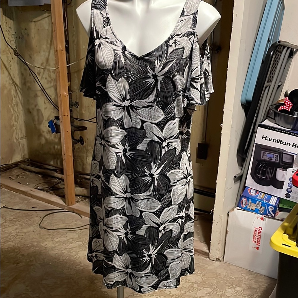 Roz & Ali Black and White Flutter Sleeve Sundress